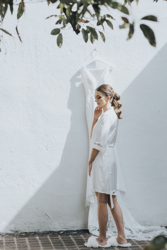 Bata novia BN1 (detalle en manga)