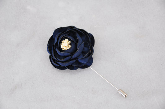 Boutonnière flor con pistilo