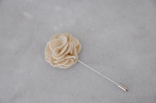 Boutonnière flor en tela
